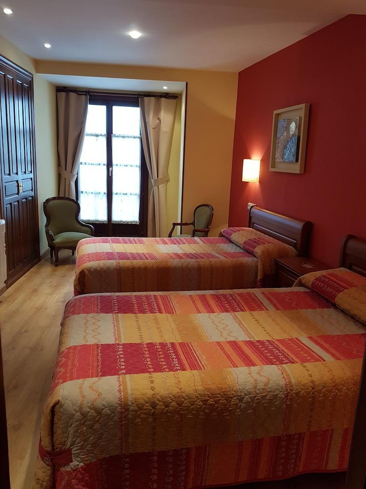 Hotel Rural La Plaza Casu Kültér fotó