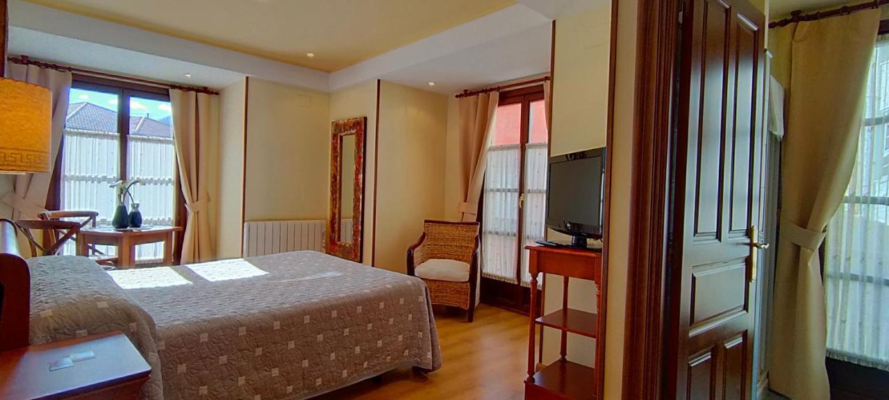 Hotel Rural La Plaza Casu Kültér fotó