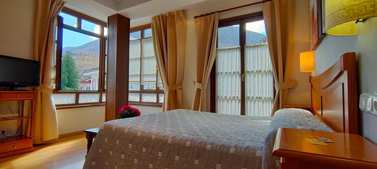 Hotel Rural La Plaza Casu Kültér fotó